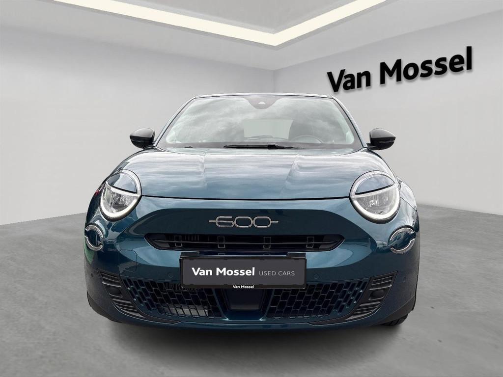 Fiat 600 1.2 Hybrid 100, Auto's, Stof, Gebruikt, Zwart, 109 g/km