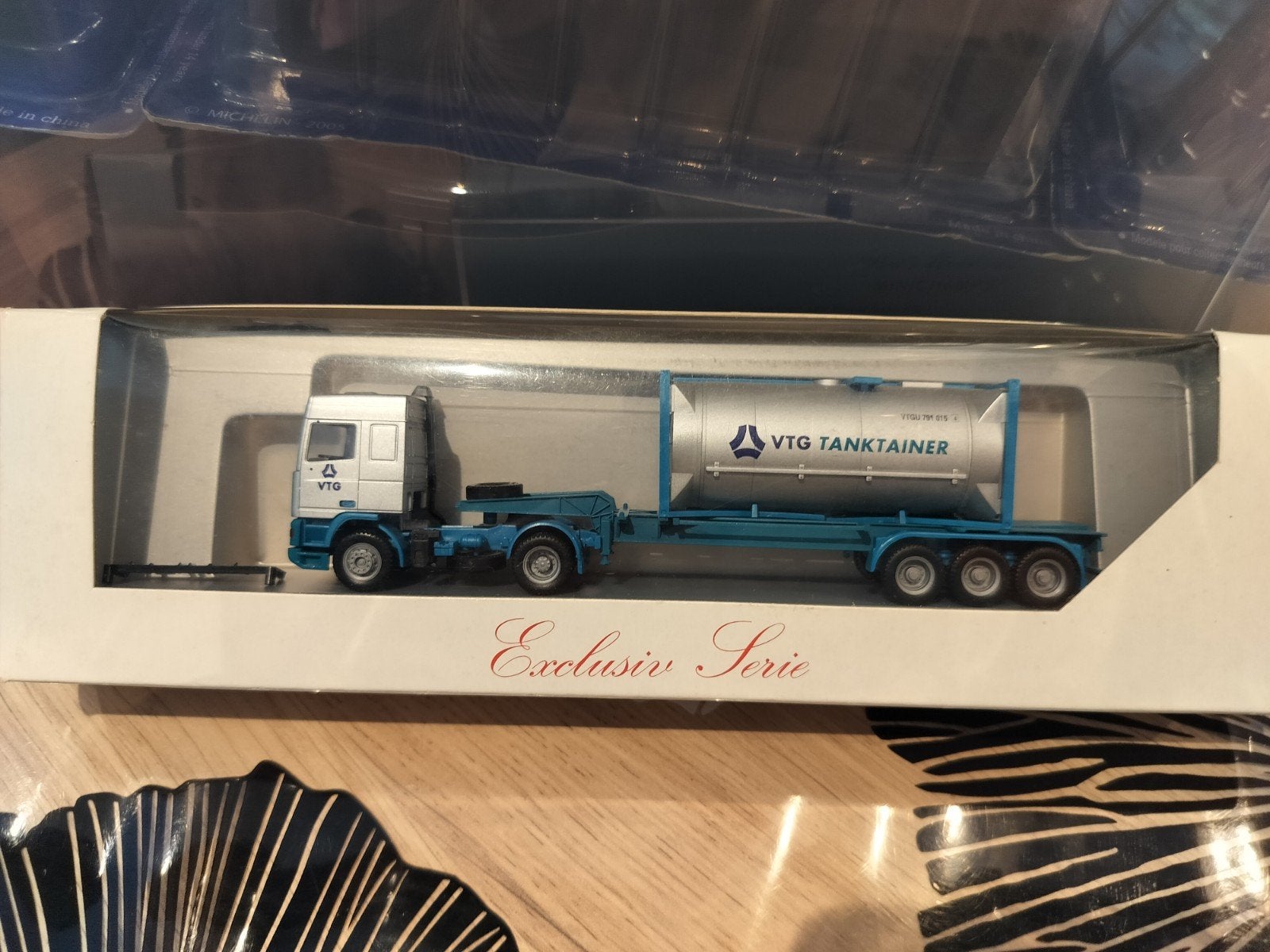 Camion VTG Tanktainer H0 1:87 Exclusiv Serie, Enlèvement ou Envoi, Neuf, Bus ou Camion, Autres marques