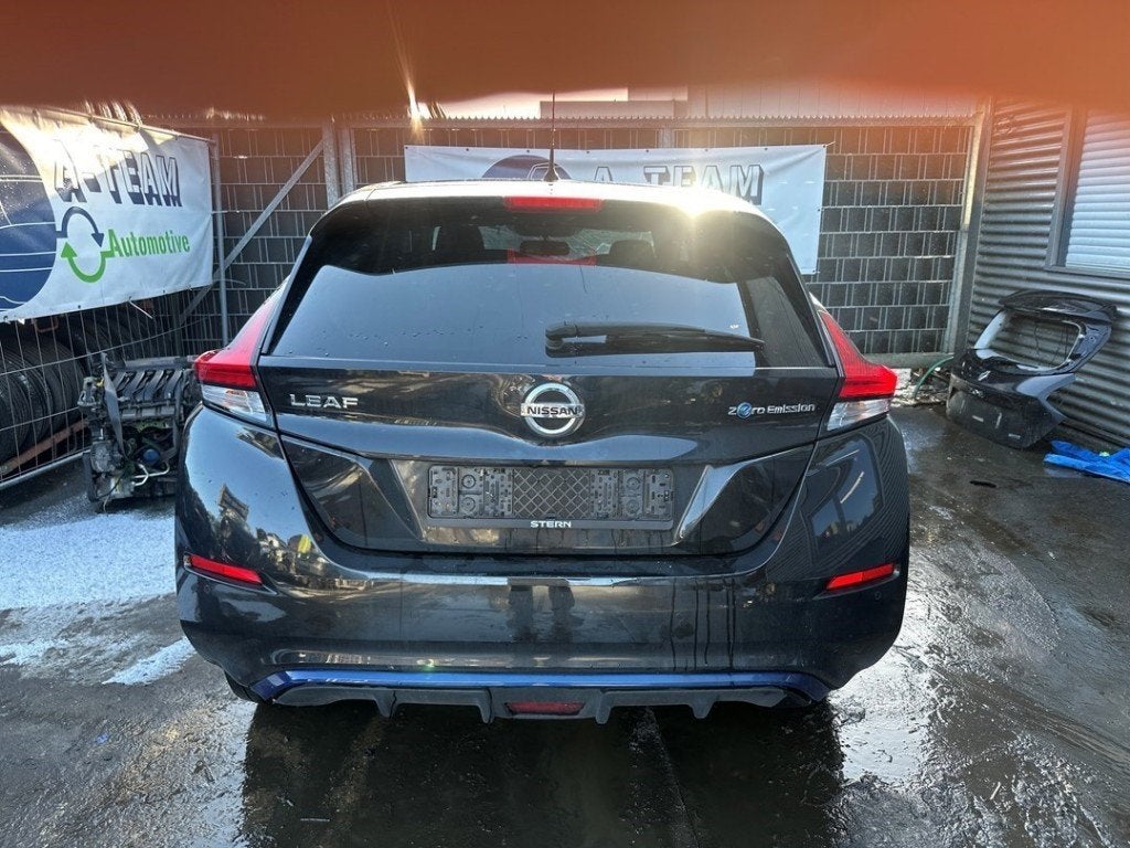 ACHTERDEEL Nissan Leaf (ZE0) (01-2010/12-2017), Gebruikt, Nissan