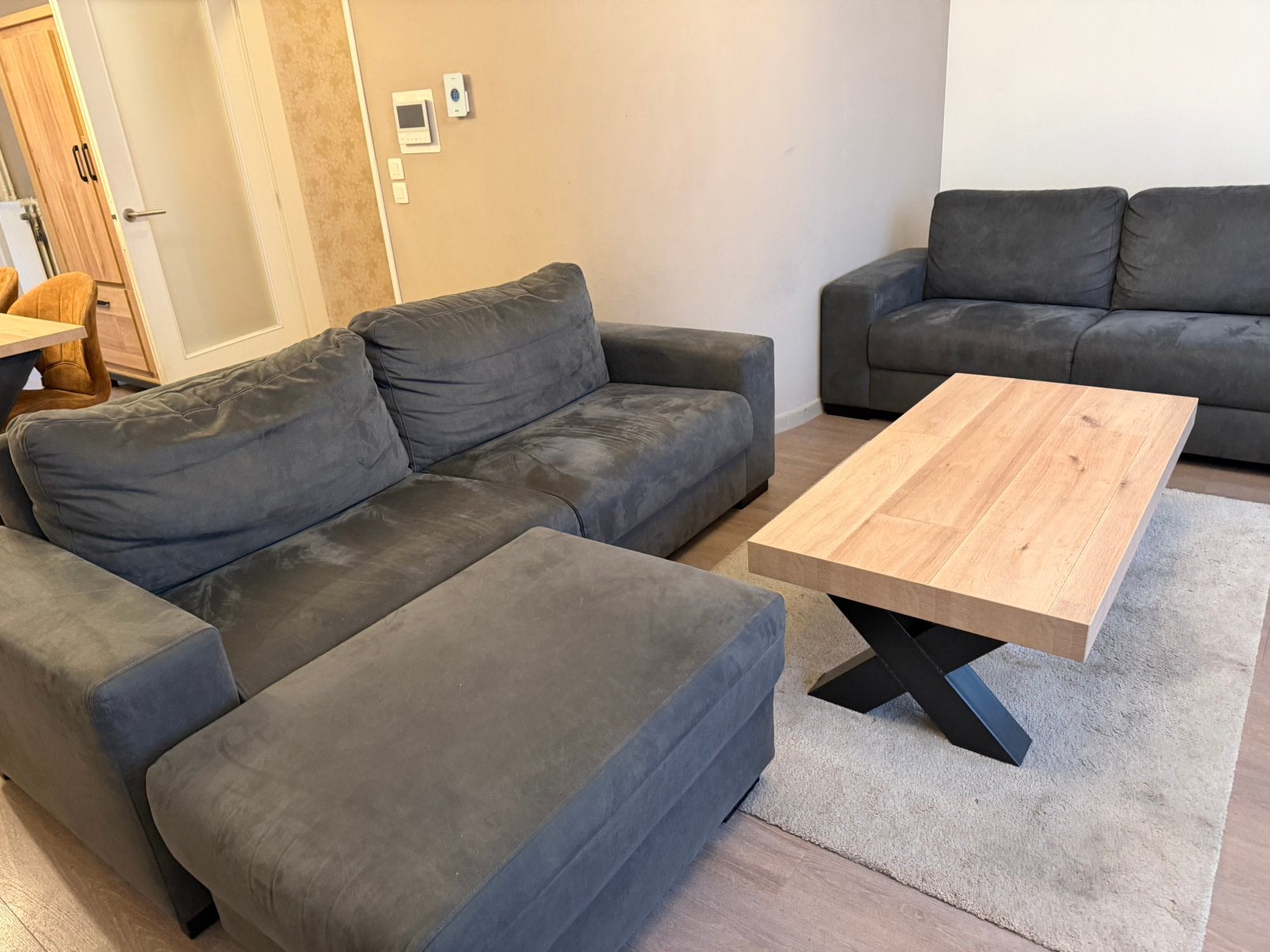 Salon 3 en 2 zit en grote poef, Ophalen, Zo goed als nieuw