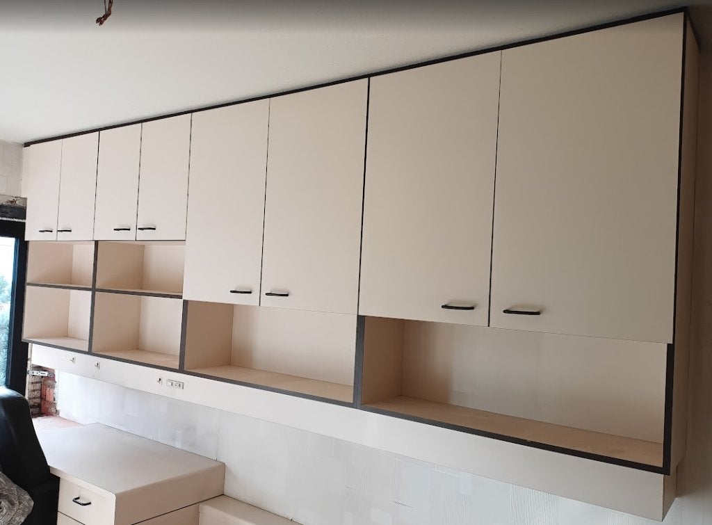 Hangkast, Ophalen, Met plank(en), Gebruikt, 100 tot 150 cm