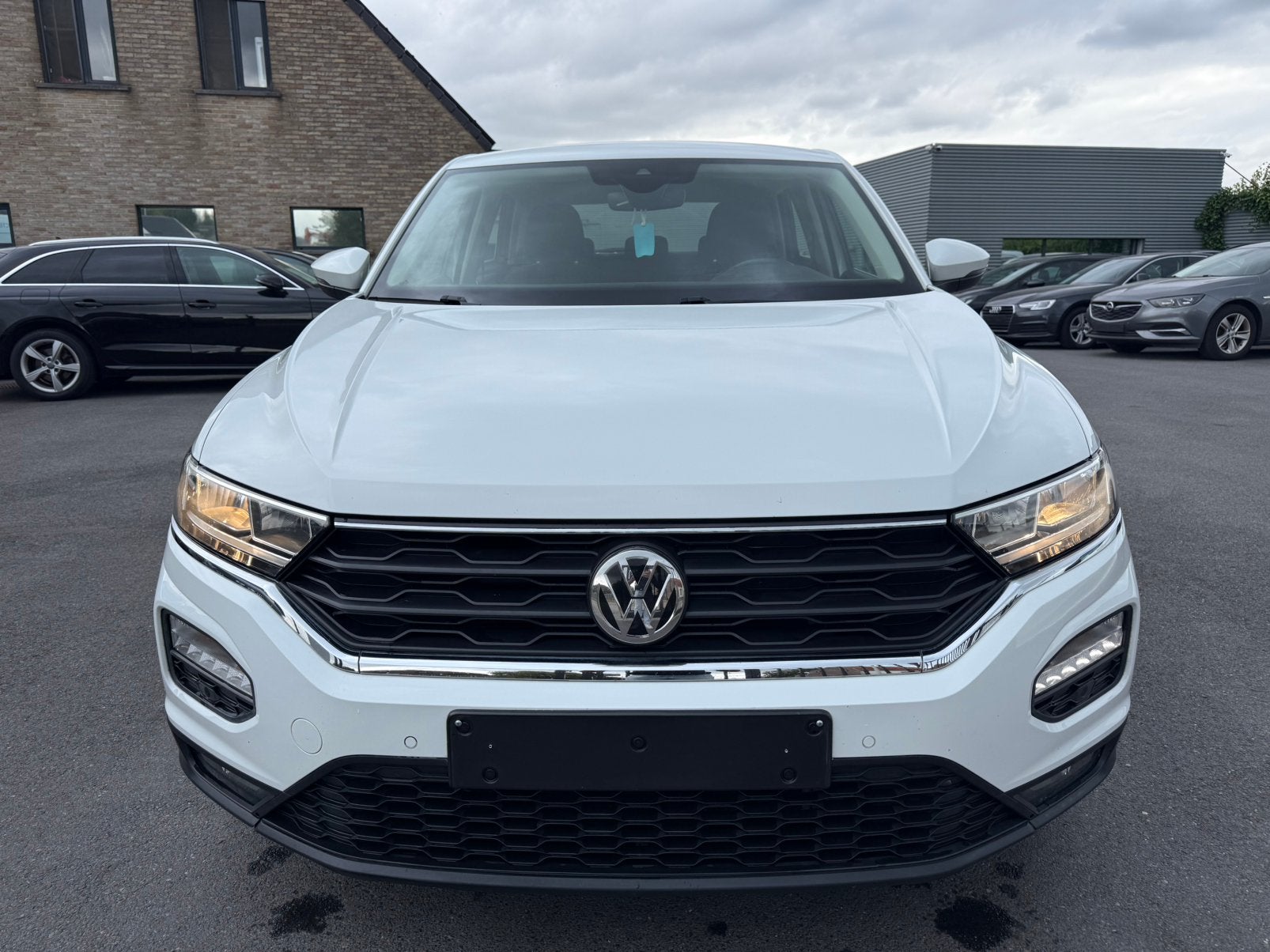 VOLKSWAGEN T-ROC/TREKHAAK/EXTRA SET VELGEN, Auto's, Volkswagen, Voorwielaandrijving, Stof, 4 cilinders, Wit