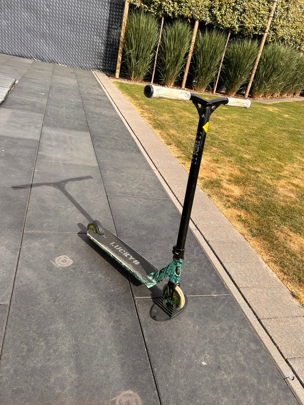Stuntstep luckey, Fietsen en Brommers, Steps, Ophalen, Zo goed als nieuw