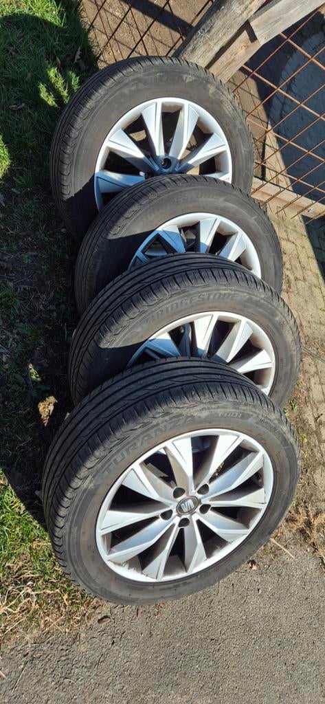 Pneus été Bridgestone Turanza T001 215/55R17 sur jantes, Enlèvement, Pneus été, Pneu(s)