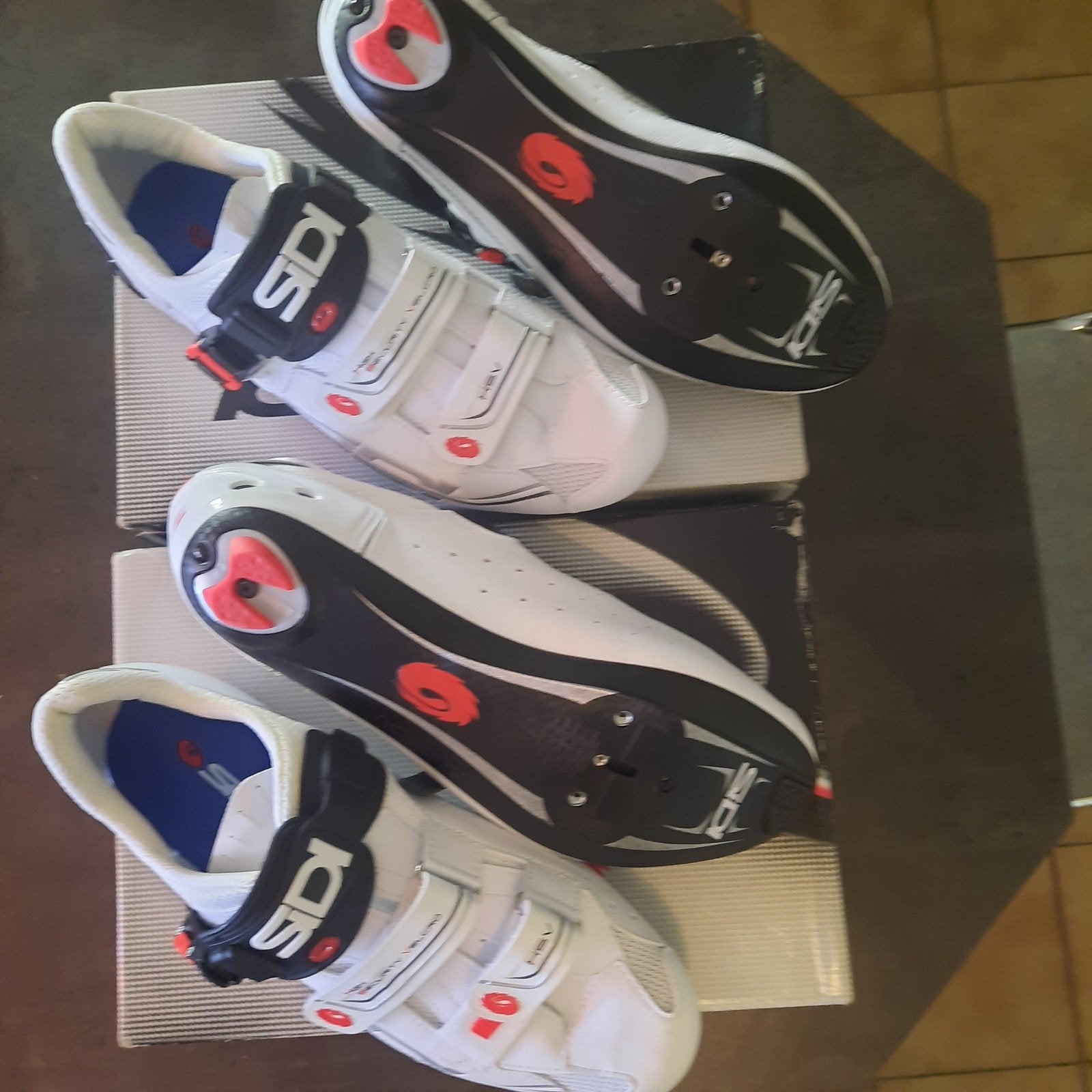2paar sidi koersschoenen nieuw mt 44 en 45, Ophalen