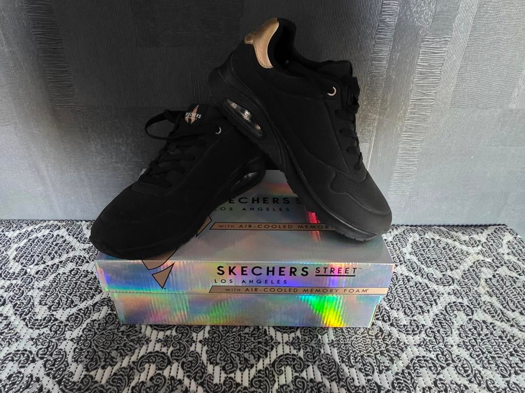 Sneakers skechers maat 41, Ophalen