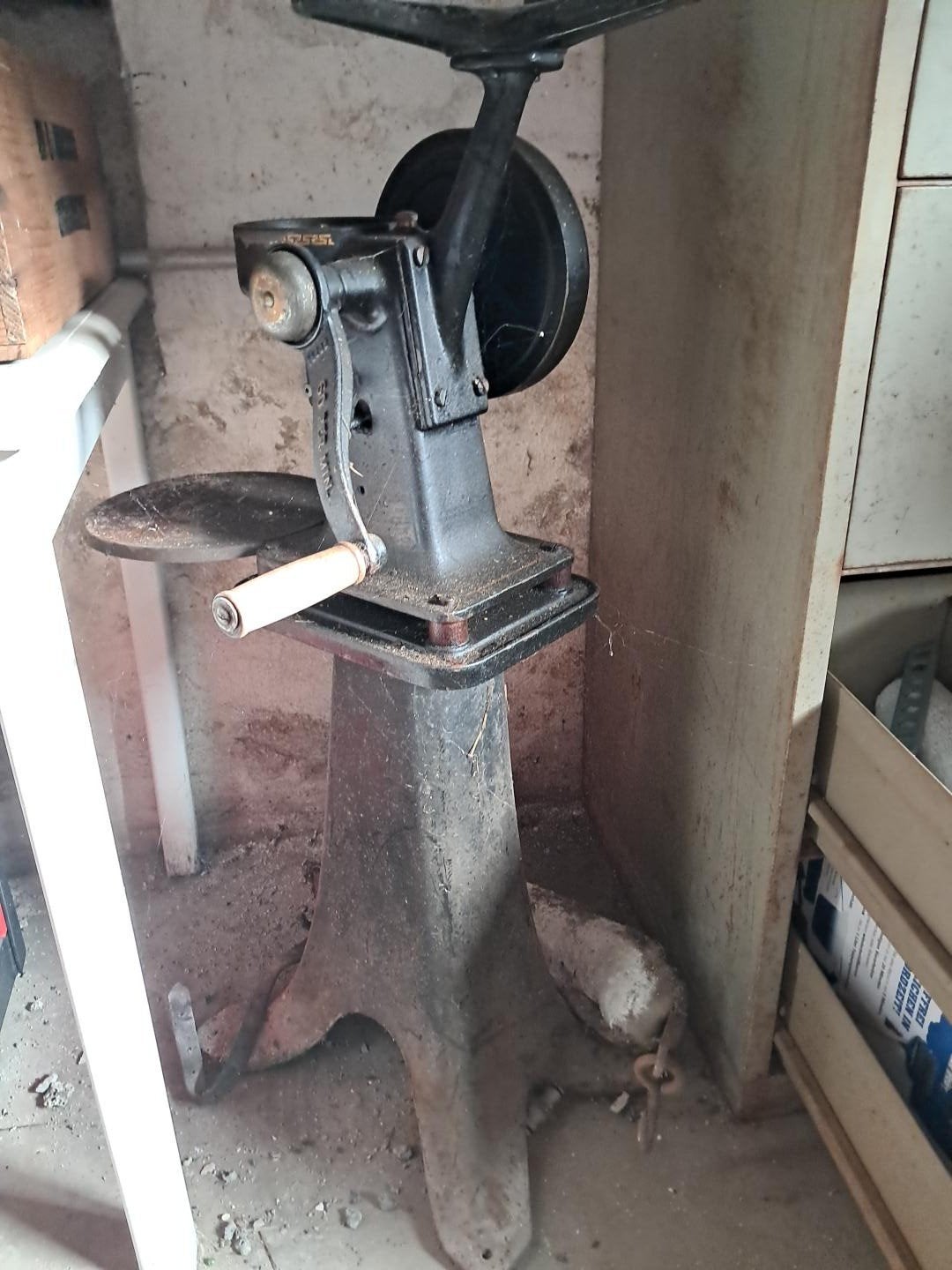 Antieke roomseparator VEGA F7 Eskilstuna, Ophalen