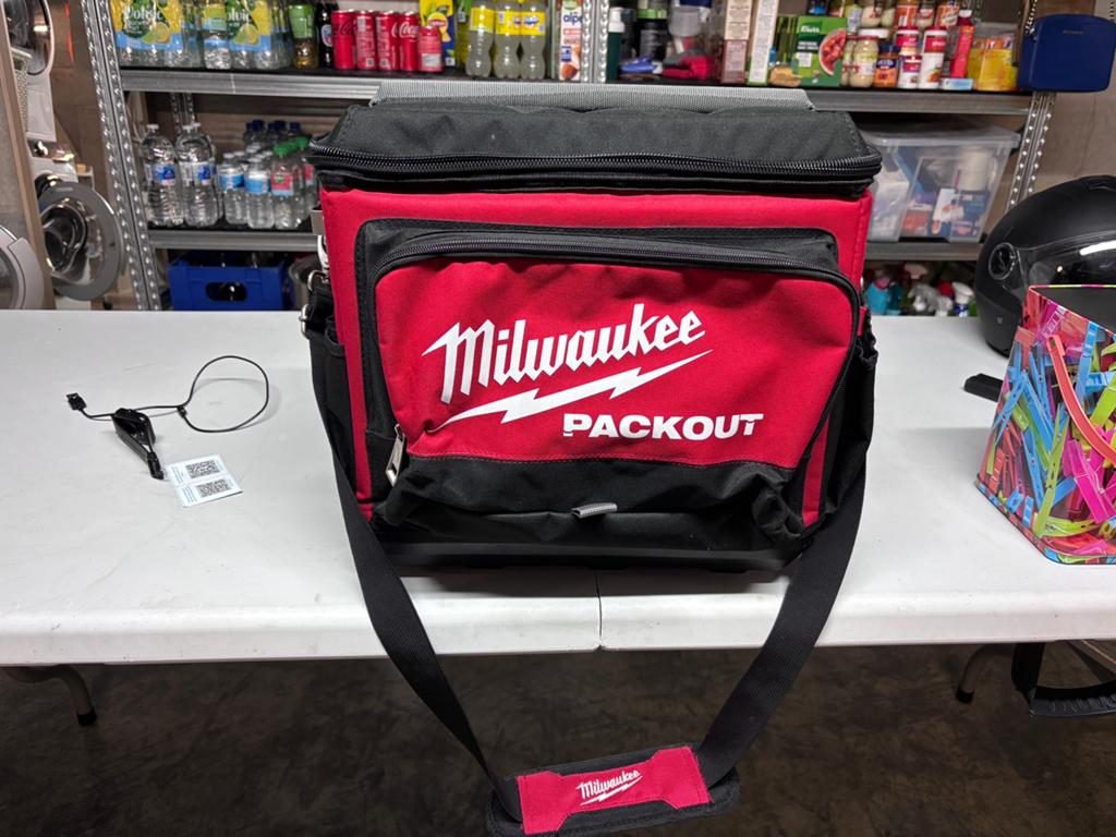 Milwaulkee packout kooltas, Bricolage & Construction, Boîtes à outils, Enlèvement, Comme neuf