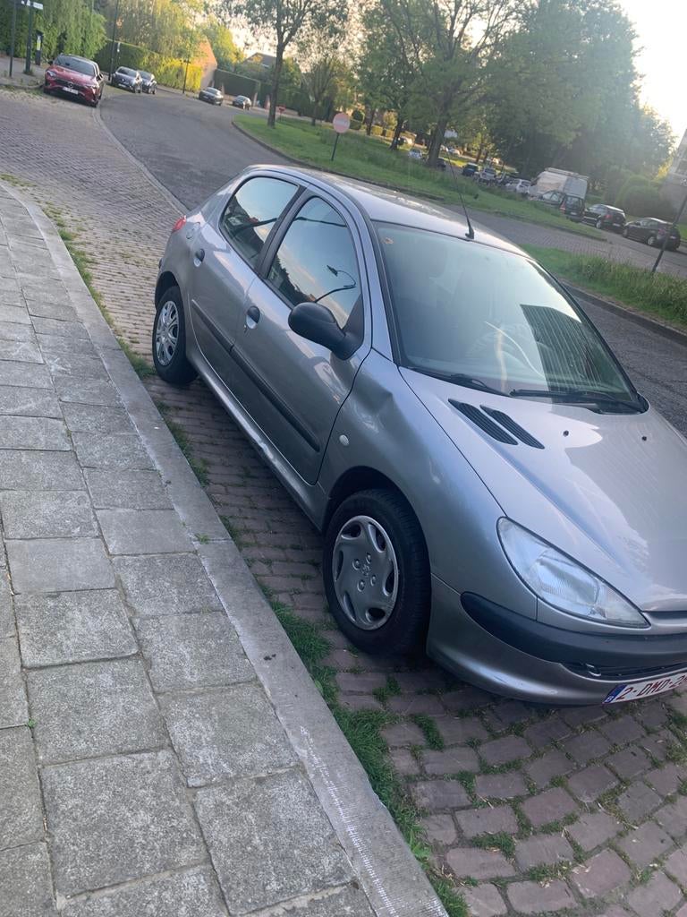 VENDRE UNE BELLE  PEUGEOT 206  roule tres bien, Autos, Argent ou Gris, Achat, Boîte manuelle, Break