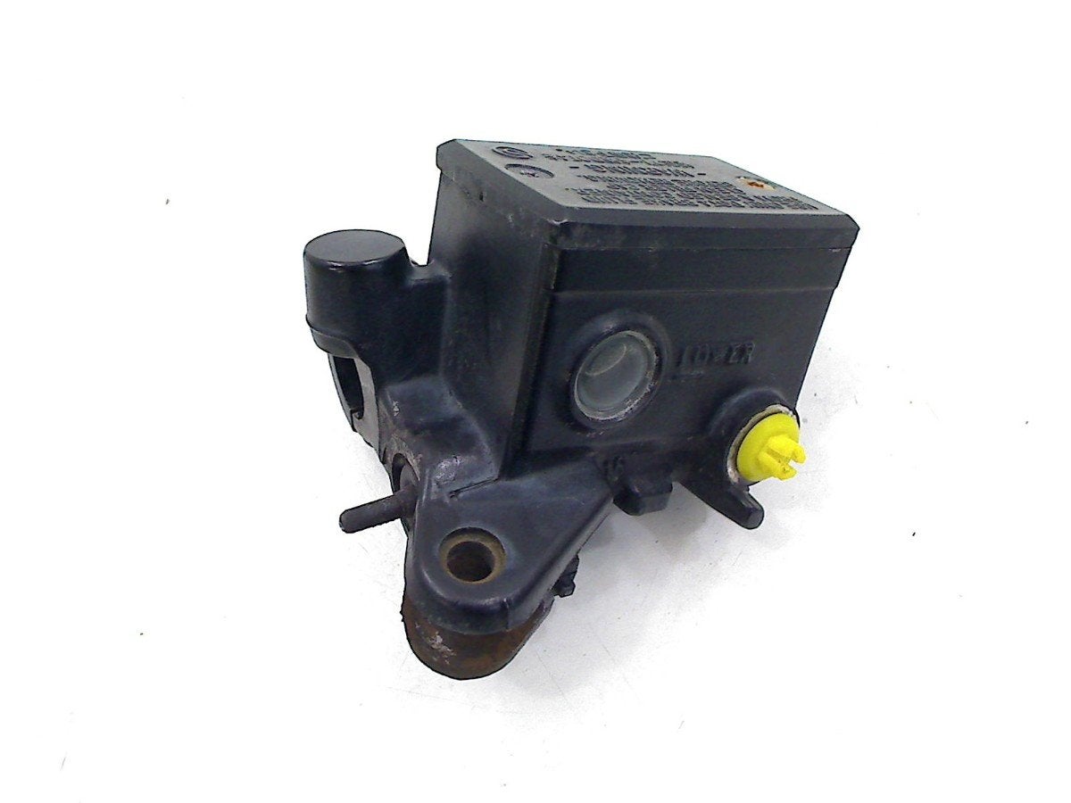 FREIN MAITRE CYLINDRE AVANT FZ 6 2004-2006 (FZ6 FAZER), Motos, Dhr. S. di Majo, Utilisé, Info@cama-motorparts.nl, P.J. Troelstraweg 8 8
3144 CX  MAASSLUIS, NL