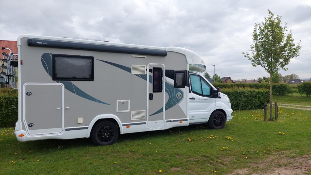 Ford Chausson Premium Titanium 648, automaat, 170PK,  21000k, Caravans en Kamperen, Caravans, Particulier, tot en met 4, Hefbed