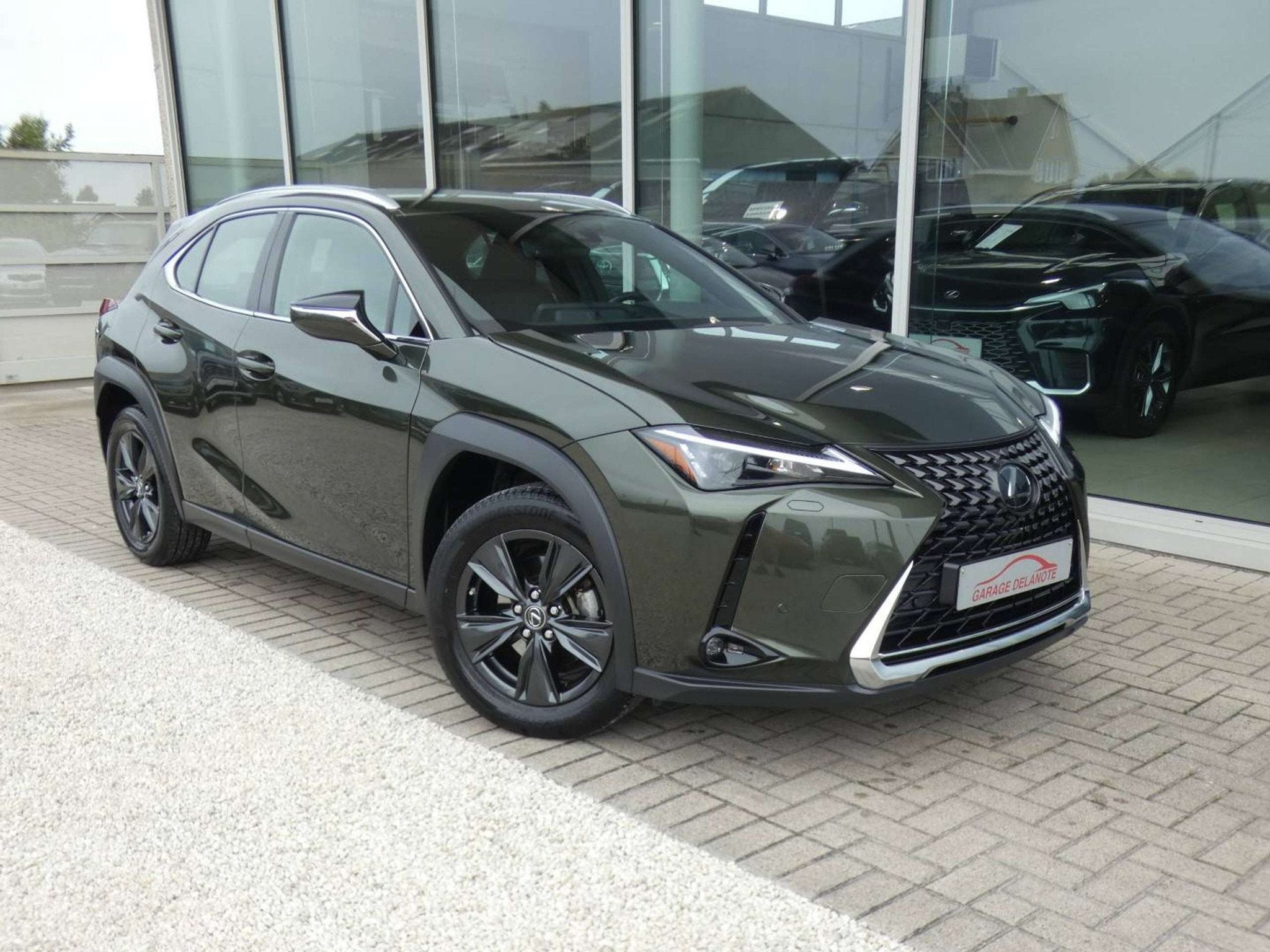 Lexus UX 250H Hybrid Business line +LEDER +Zetelverwarming +, https://public.car-pass.be/vhr/5a19c8ba-aaed-44e2-b5fb-d7fafa6b72f6