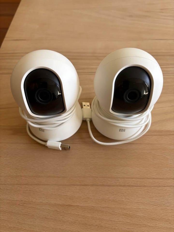 Xiaomi 2x camera USB (security/baby/geen abonnement nodig), Ophalen, Zo goed als nieuw