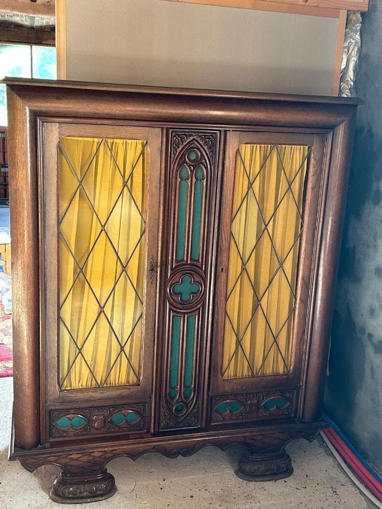 Vitrine vintage en bois avec verre coloré — style rétro, Maison & Meubles, Autres essences de bois, 100 à 150 cm, Utilisé, 50 à 75 cm