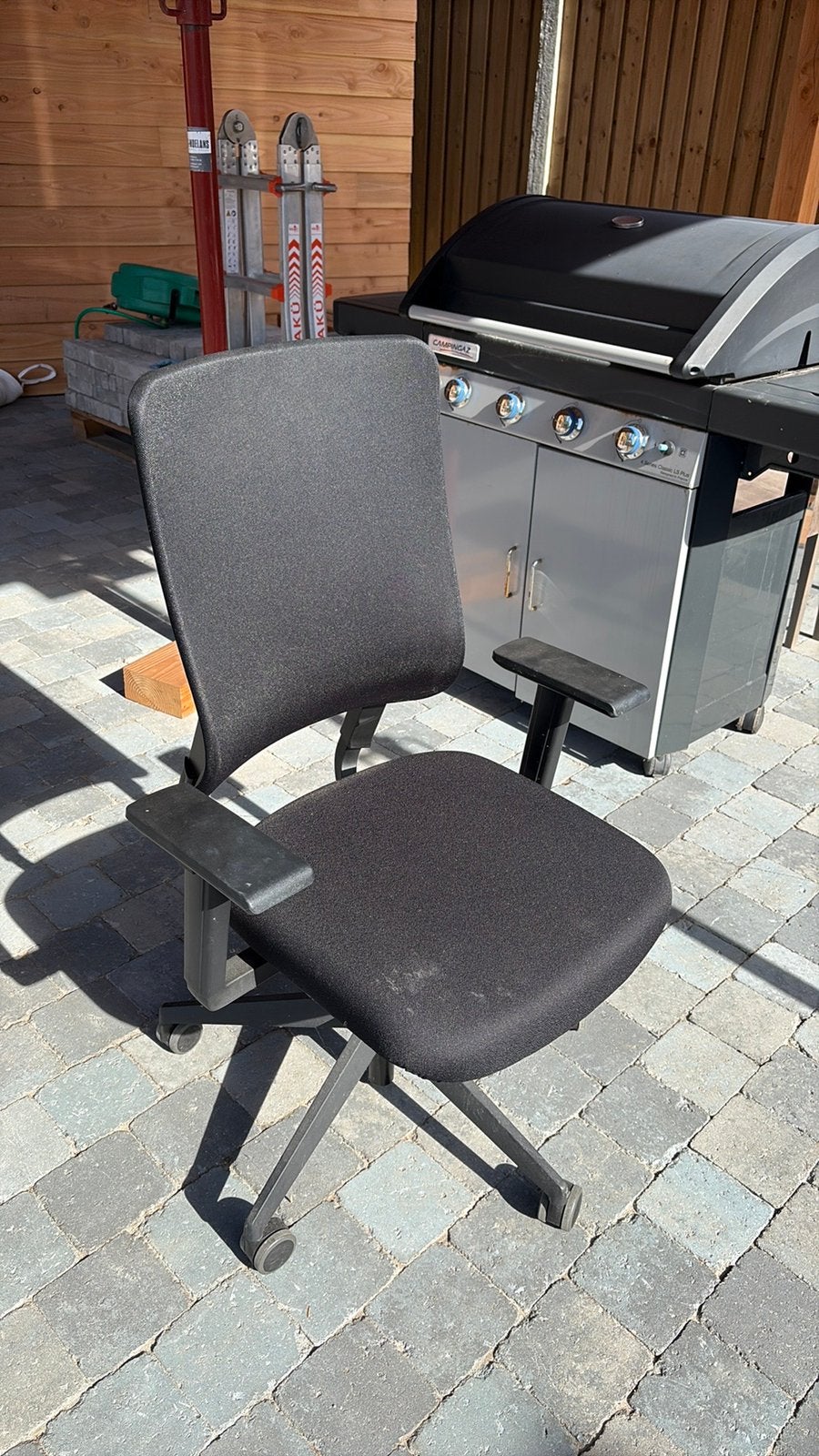 Viasit Drumback Ergonomische Bureaustoel (Model 480.1002), Ophalen, Zwart, Zo goed als nieuw, Bureaustoel