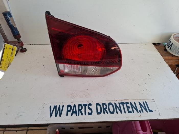 Achterlicht links van een Volkswagen Golf, Gebruikt, -, Volkswagen, -