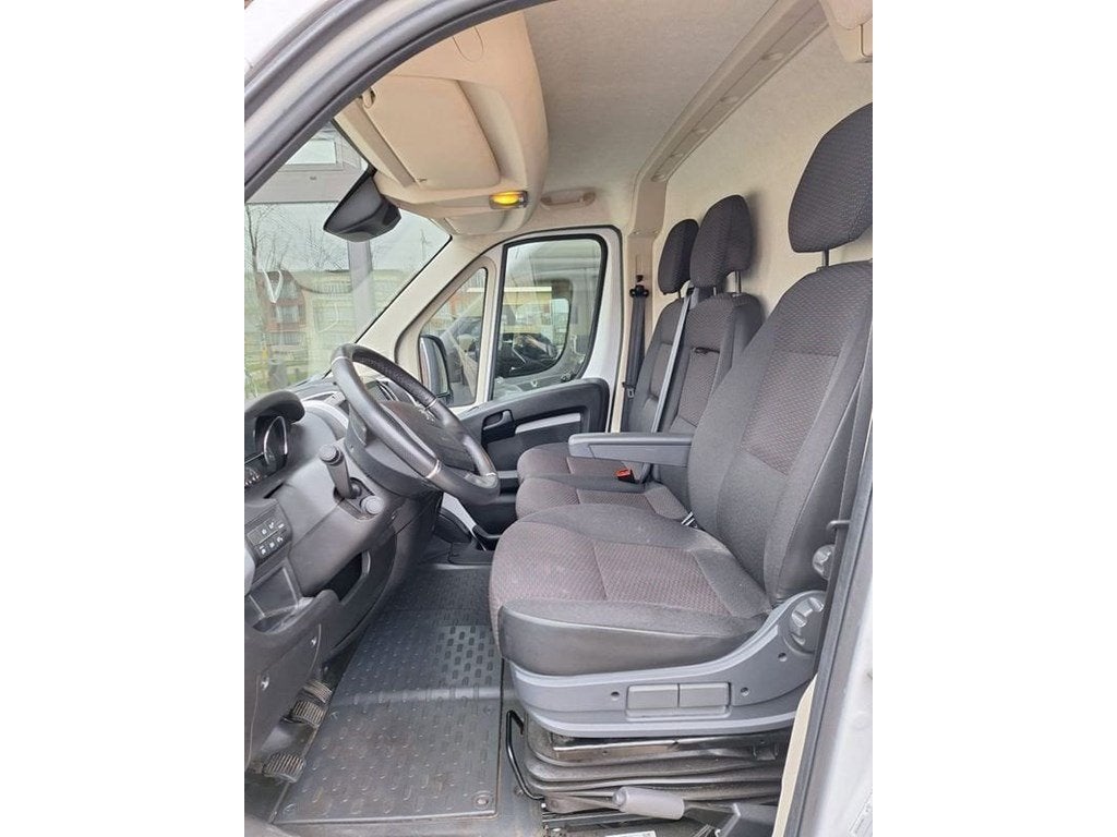Peugeot Boxer Peugeot Boxer T-T335 2.2 Bleu HDI L2H2 ASPHAL, Auto's, 122 kW, 4 deurs, Wit, Parkeersensor