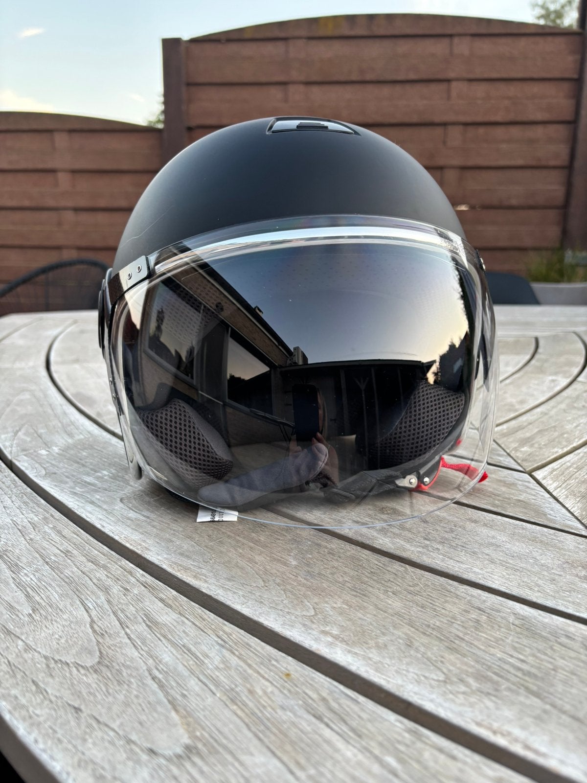 Vespa helm maat  s met zonnebril, Fietsen en Brommers, Brommerhelmen, Ophalen, Zo goed als nieuw, Small