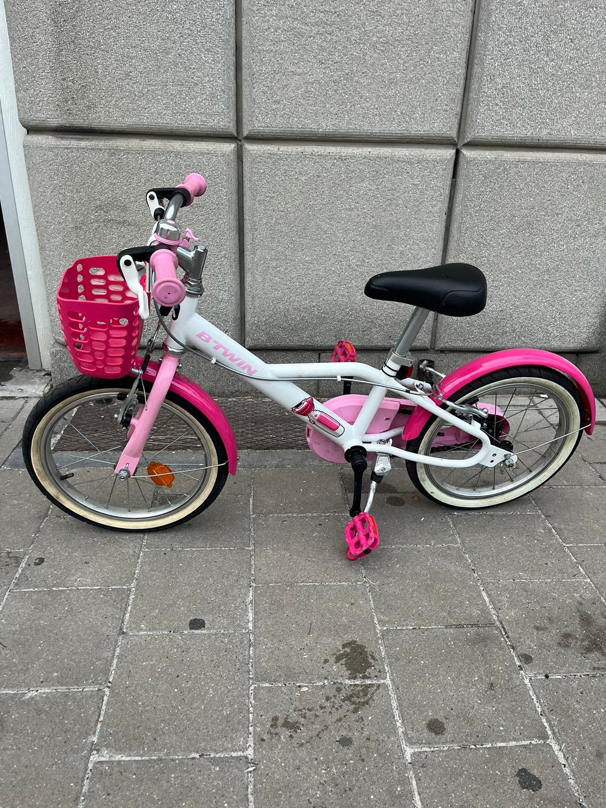 Btwin meisjesfiets 16inch, Fietsen en Brommers, Ophalen, Zo goed als nieuw, 16 inch
