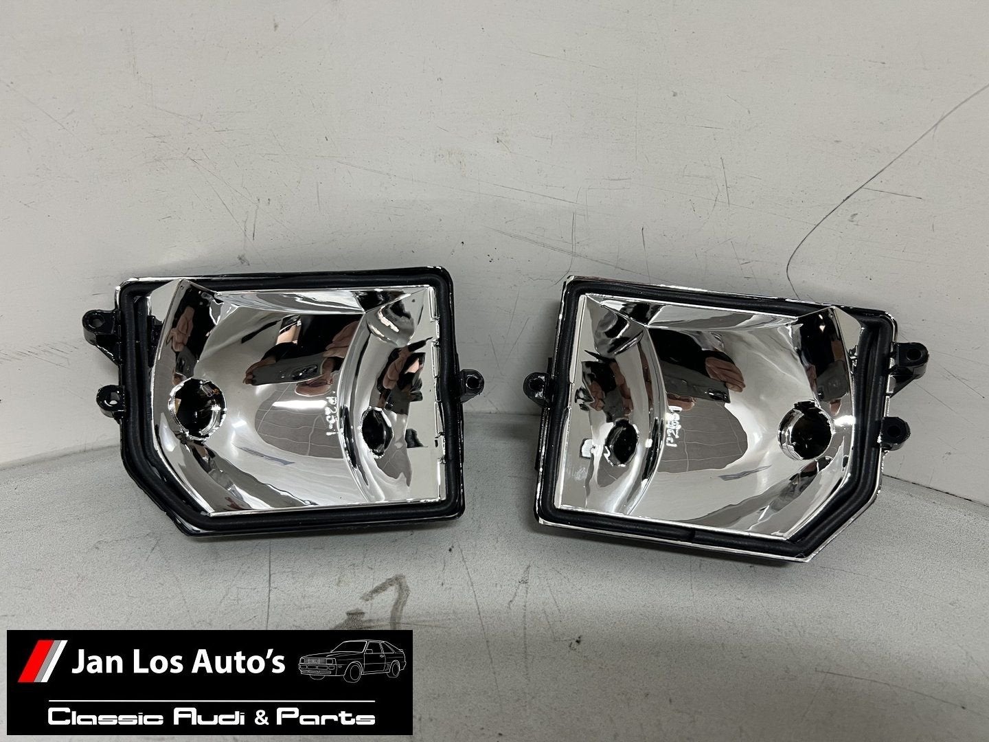 Audi quattro typ 85 200 typ 43 knipperlichthuis fitting, -, Origine de la pièce connue, Audi, Utilisé