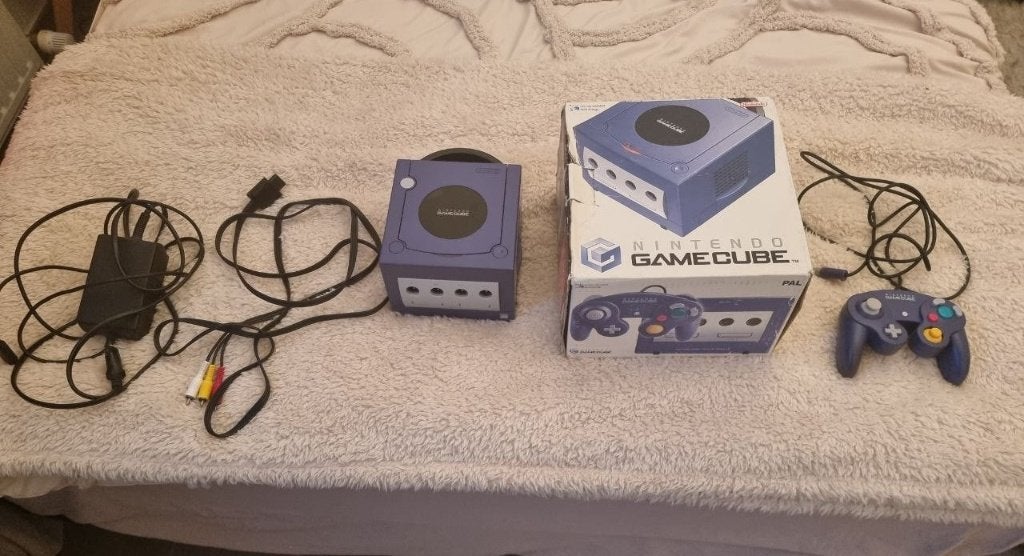 Gamecube, Consoles de jeu & Jeux vidéo, Consoles de jeu | Nintendo GameCube, Enlèvement ou Envoi, Utilisé, Violet, Avec 1 manette