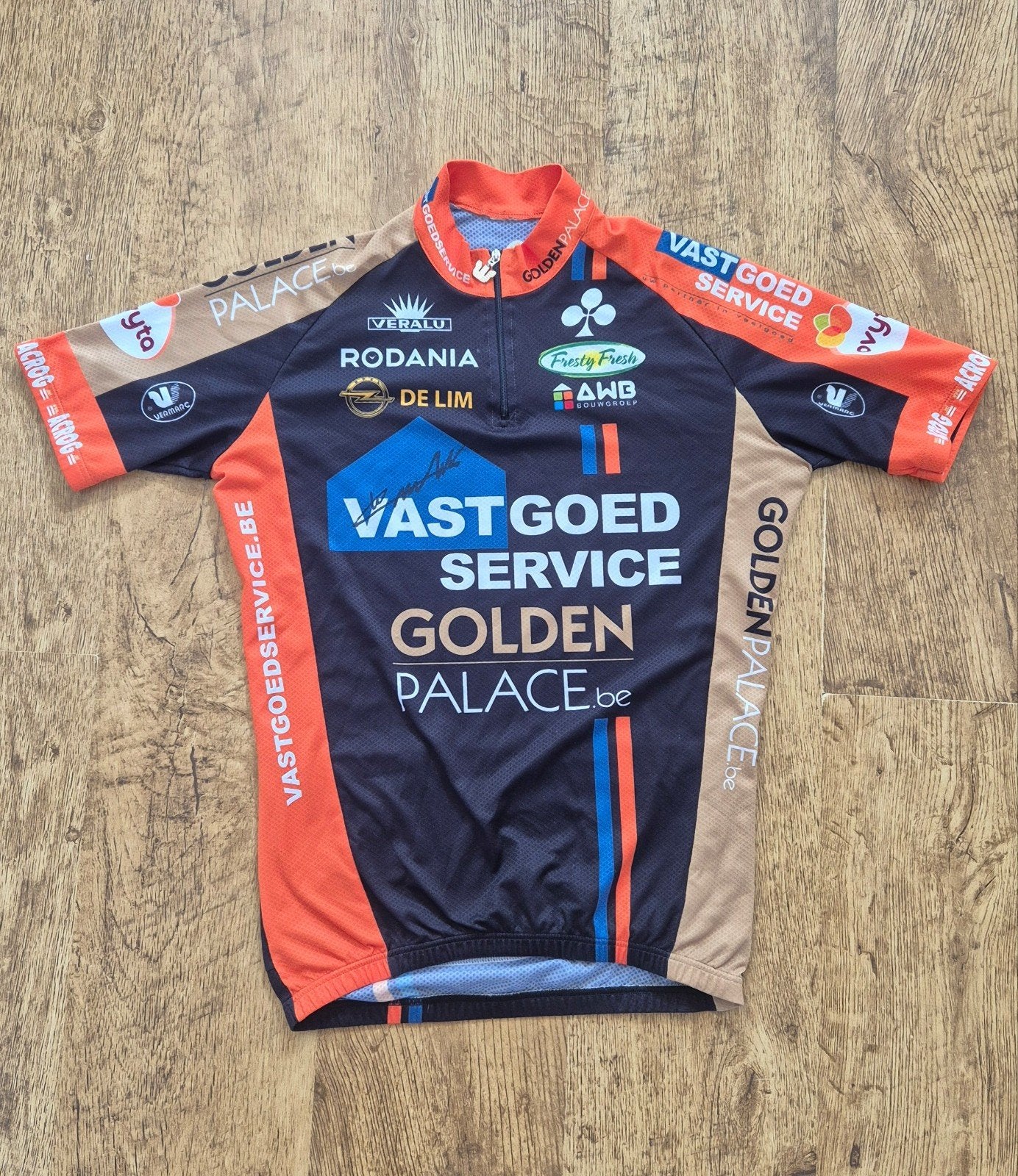 Pull unique de (porté et signé) Wout Van Aert, Vélos & Vélomoteurs, Accessoires vélo | Vêtements de cyclisme, Enlèvement ou Envoi
