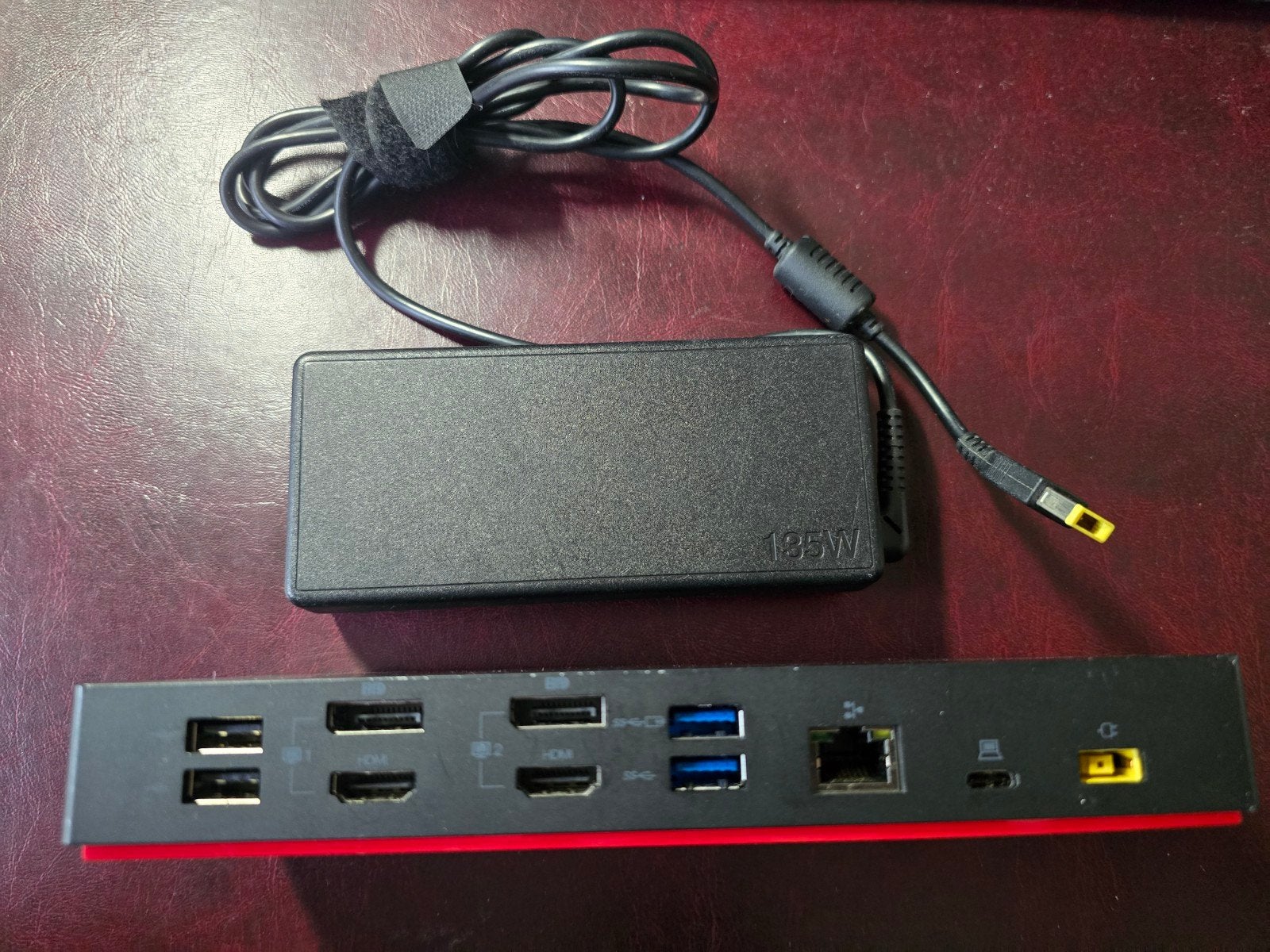 Station d'accueil USB-C Lenovo avec station d'accueil USB-A, Informatique & Logiciels, Enlèvement ou Envoi, Utilisé, Station d'accueil