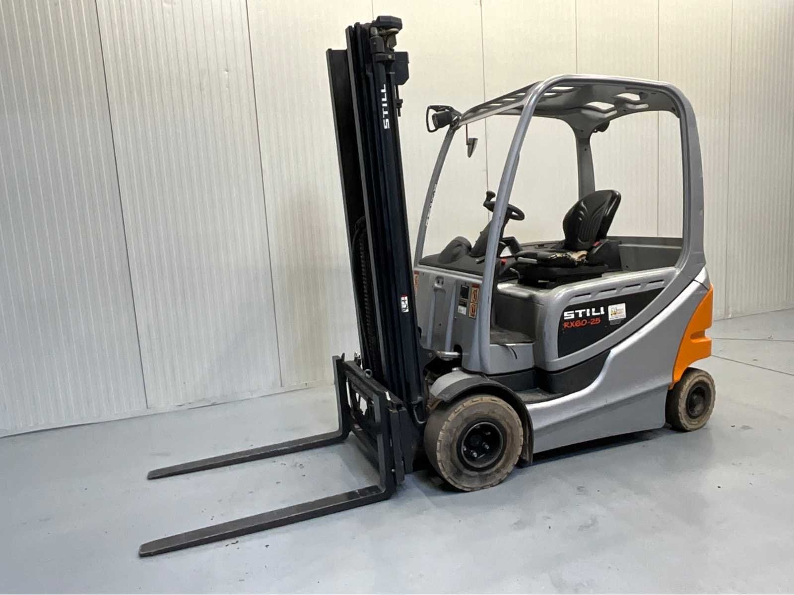 Still RX60-25 Triplex - Freelift - Sideshift- 5,0M, 2000 à 3000 kg, Autre propulsion, Chariot élévateur, Still