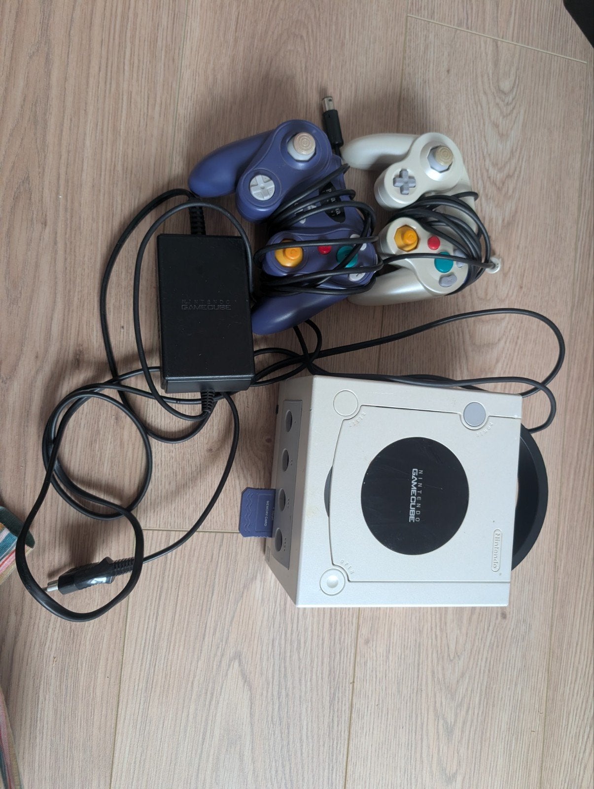 Nintendo gamecube met memorycard & 2 controllers, Games en Spelcomputers, Gebruikt, Wit, Met 2 controllers, Ophalen of Verzenden