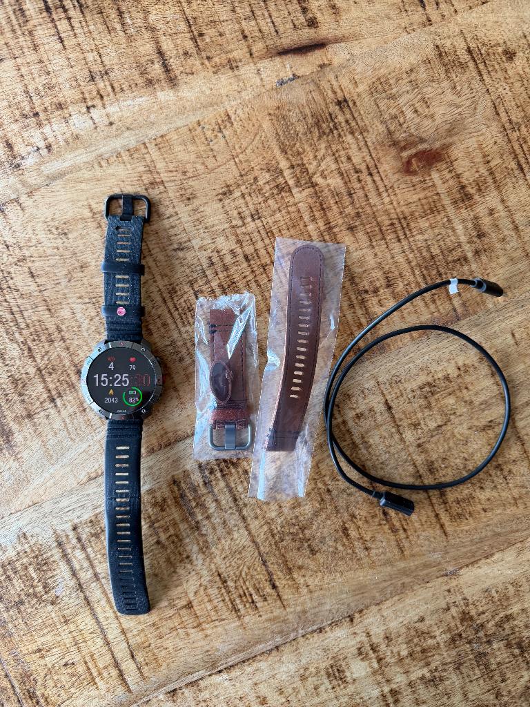 Polar Grit X2 Pro Titanium, Handtassen en Accessoires, Sporthorloges, Zo goed als nieuw, Grijs, Afstand, Calorieverbanding, Conditie