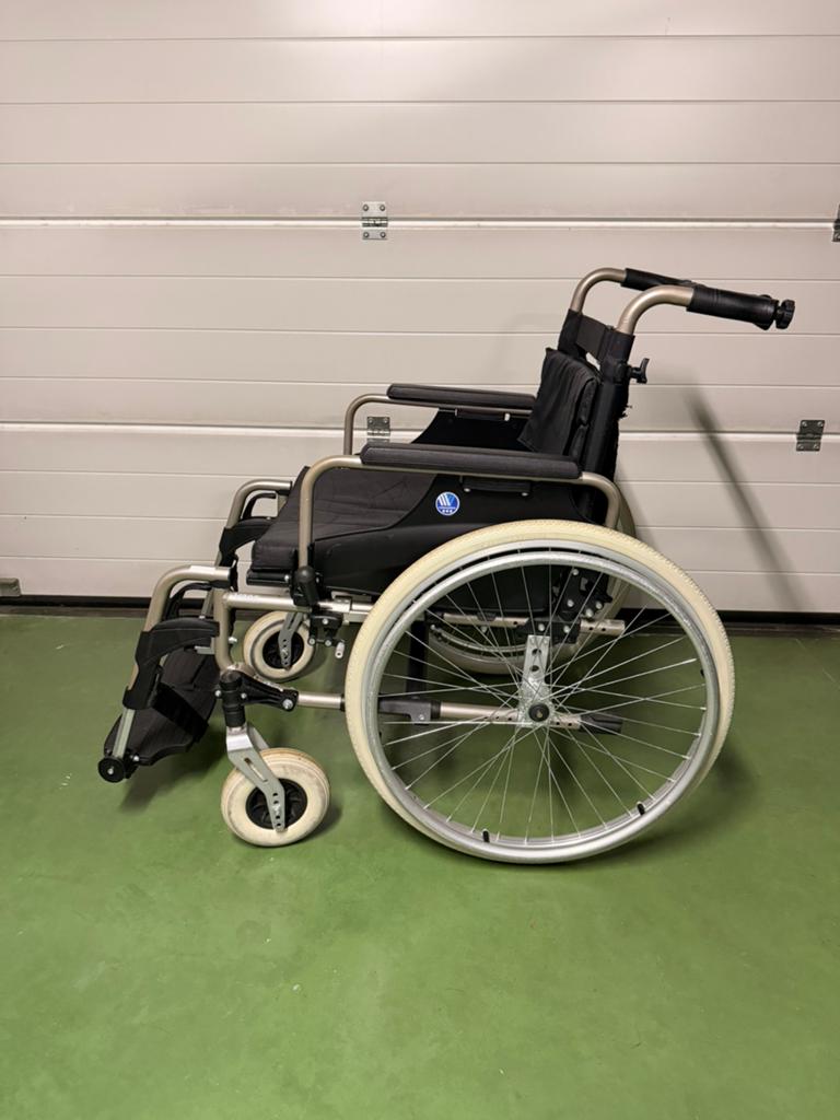 Rolstoel Vermeiren XL300, Diversen, Ophalen, Zo goed als nieuw