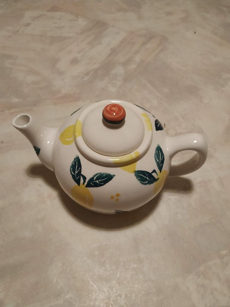 mooie nieuwe theepot, Huis en Inrichting, Keuken | Servies, Ophalen of Verzenden, Nieuw