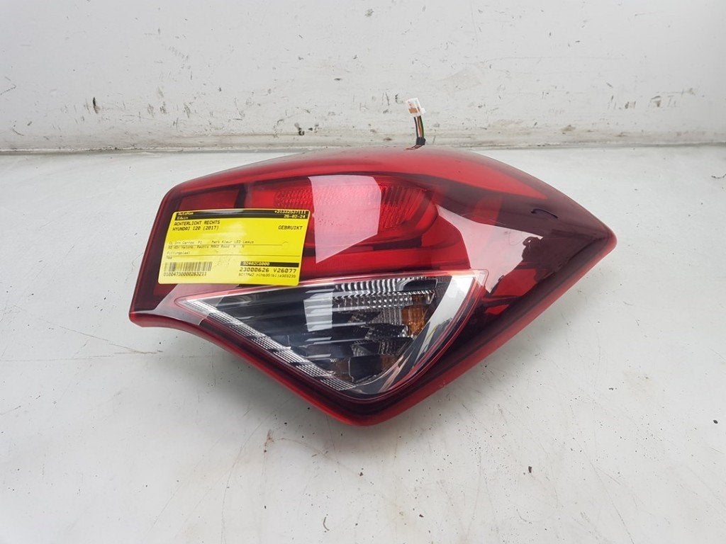 FEU ARRIÈRE DROIT Hyundai i20 (GBB) (|92402C8000|), Autos : Pièces & Accessoires, Éclairage, Utilisé, Hyundai