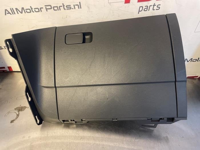 Boîte à gants d'un Volkswagen Golf Sportsvan, Volkswagen, -, 3 mois de garantie, Utilisé