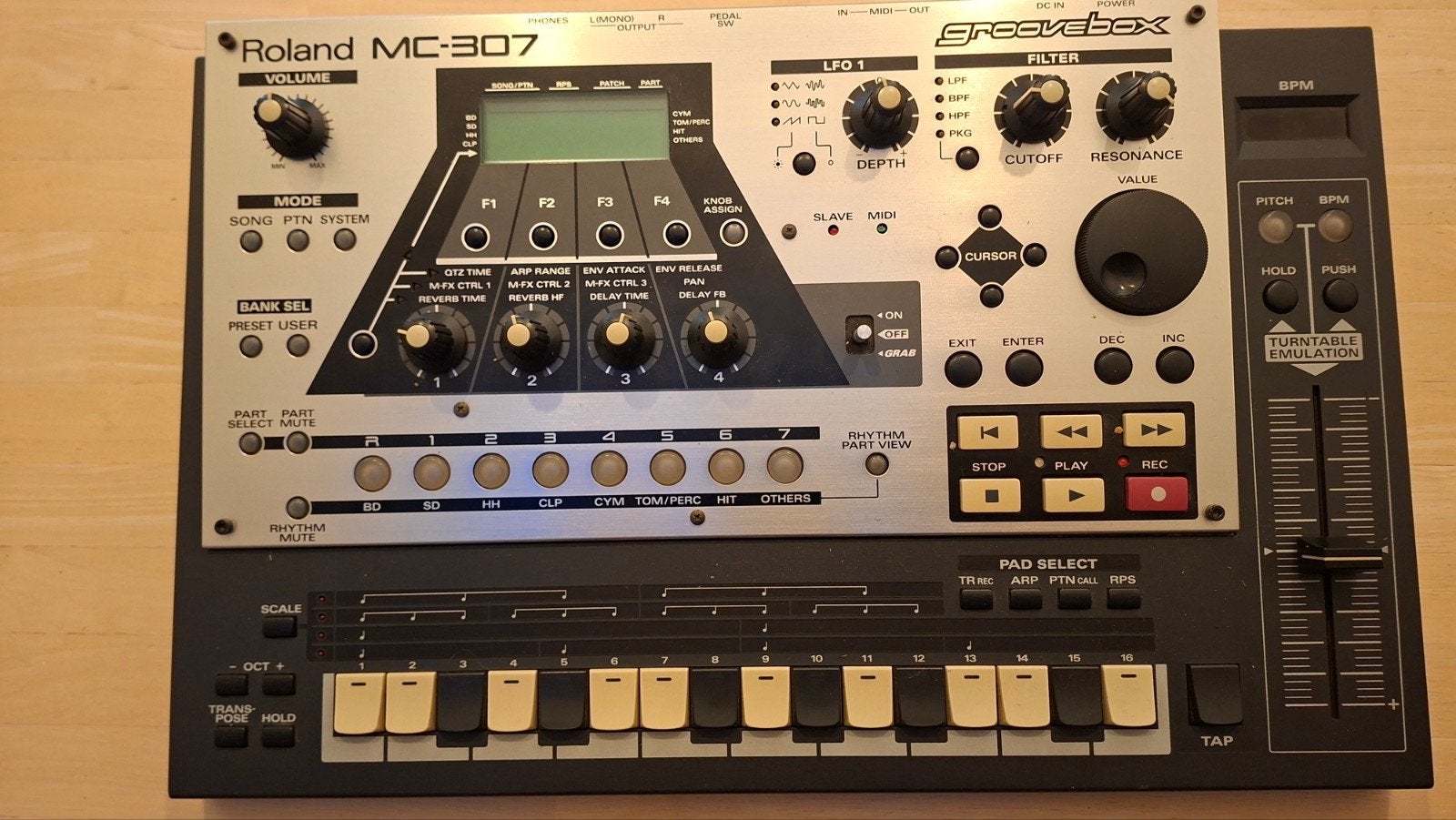 roland mc 307, Musique & Instruments, Enlèvement ou Envoi, Roland
