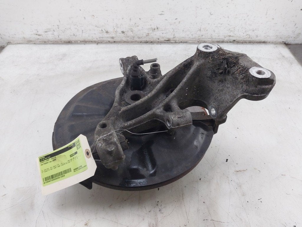 FUSEE ARRIERE GAUCHE Passat Variant (3G5) (|3Q0505433G|), Dhr. J. Ham, Volkswagen, Administratie@autoham.nl, Utilisé