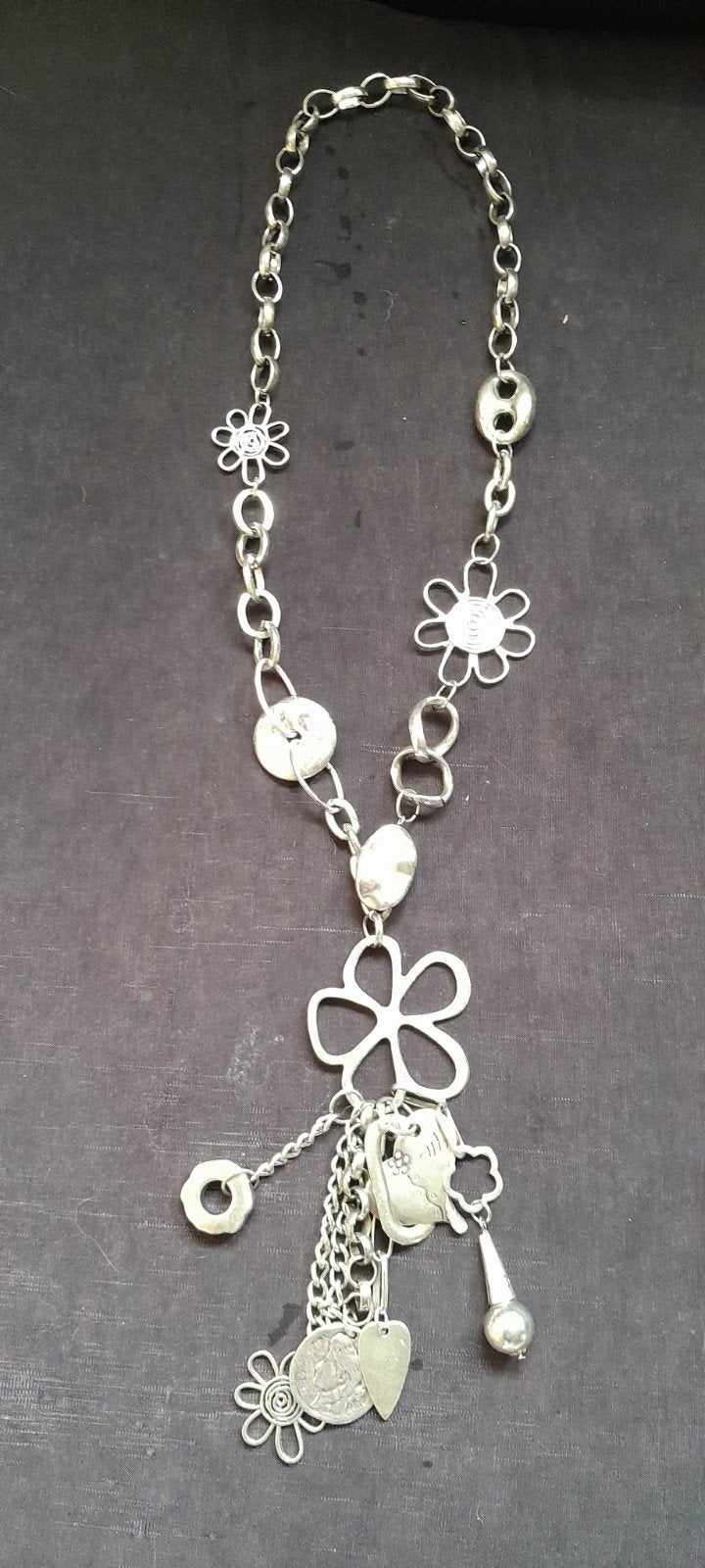 Prachtige ketting met bedels., Bijoux, Sacs & Beauté, Colliers, Enlèvement ou Envoi, Comme neuf, Autres matériaux