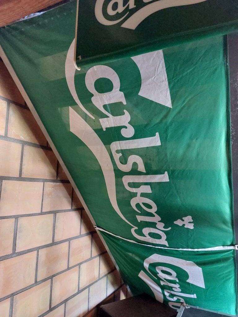 Vlaggen Carlsberg, Verzamelen, Ophalen of Verzenden, Zo goed als nieuw, Reclamebord, Plaat of Schild, Overige merken