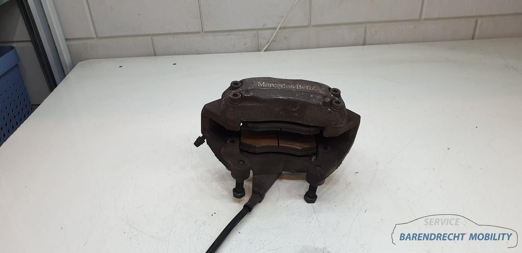 Mercedes W220 W215 CL S Klasse remklauw rem klauw remjuk rem, Gebruikt, Mercedes-Benz AG, Mercedes-Benz, Mercedesstrasse 120
70372  Stuttgart, DE