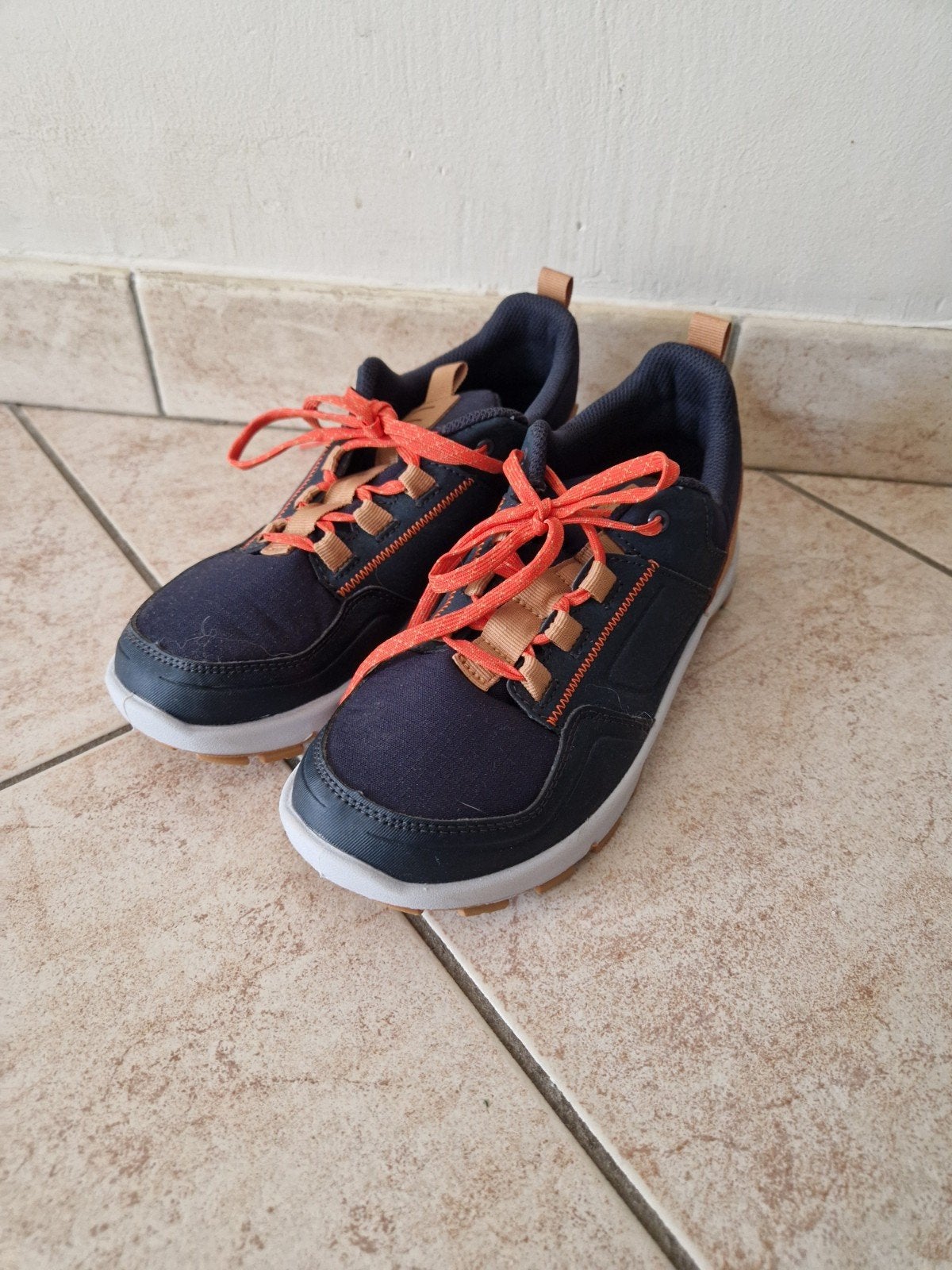 Decathlon Chaussures de randonnée déperlantes T37, Enfants & Bébés, Neuf, Garçon ou Fille, Decathlon, Enlèvement