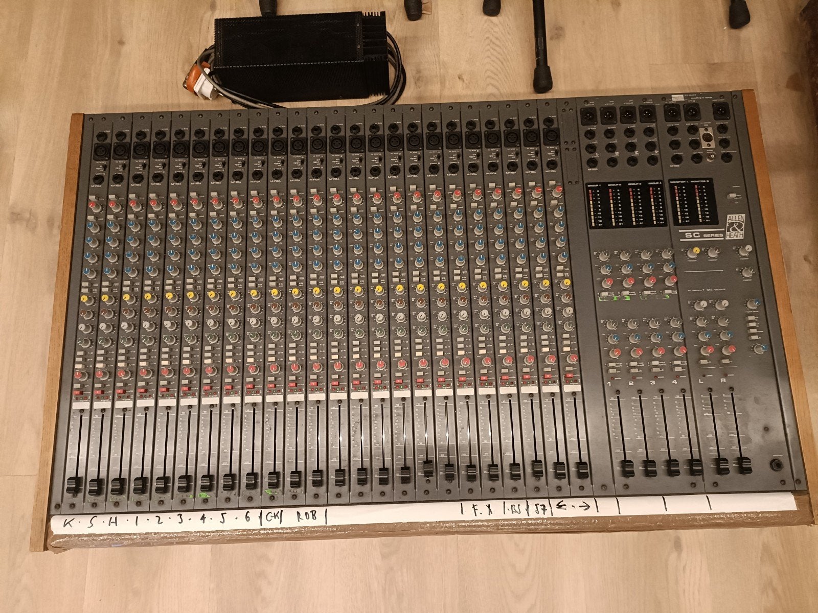 Allen & Heath SC Series 24/4, Muziek en Instrumenten, Ophalen, Gebruikt, 20 kanalen of meer, Microfooningang