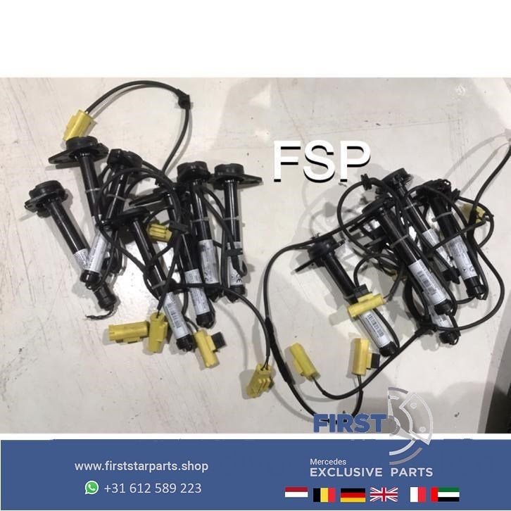 Mercedes Motorkap airbag actuator L/R voetganger bescherming, Gebruikt, -, -, Ophalen of Verzenden