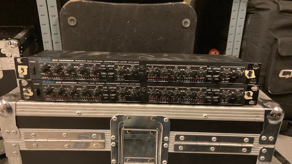 Alesis 3630 Compressor, Enlèvement, Comme neuf, Compresseur