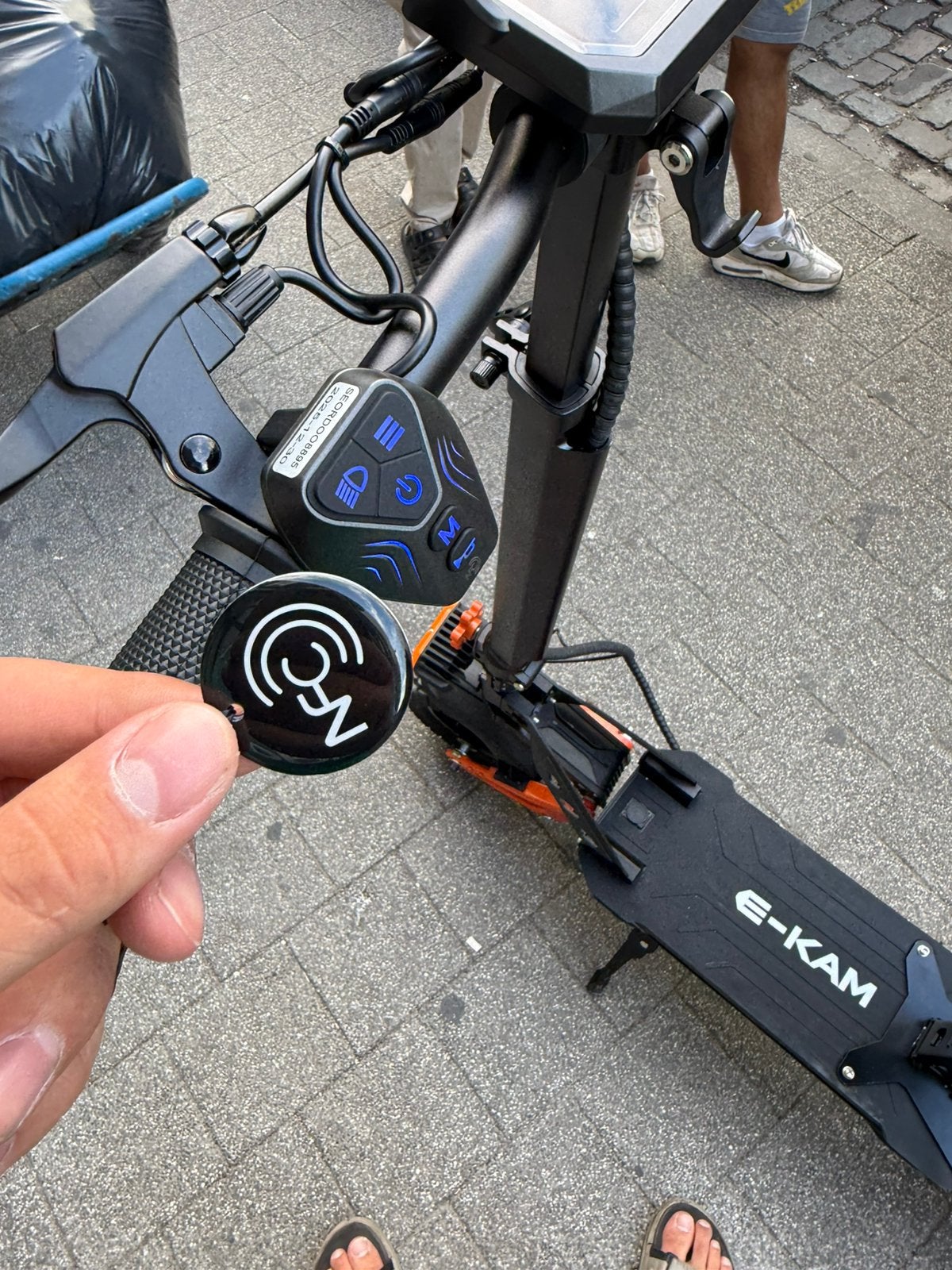 Trottinette électrique E-KWA avec siège — Très bon état, Envoi, Comme neuf