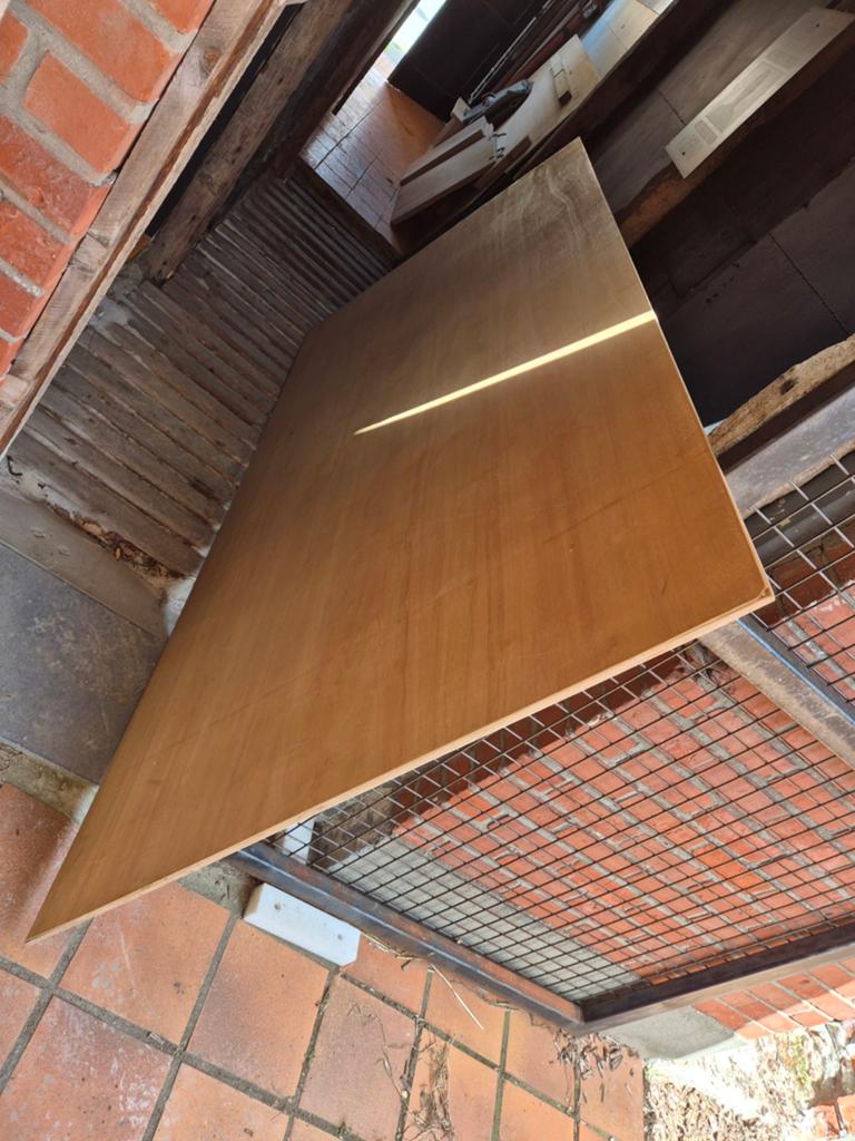 Tafel, Enlèvement