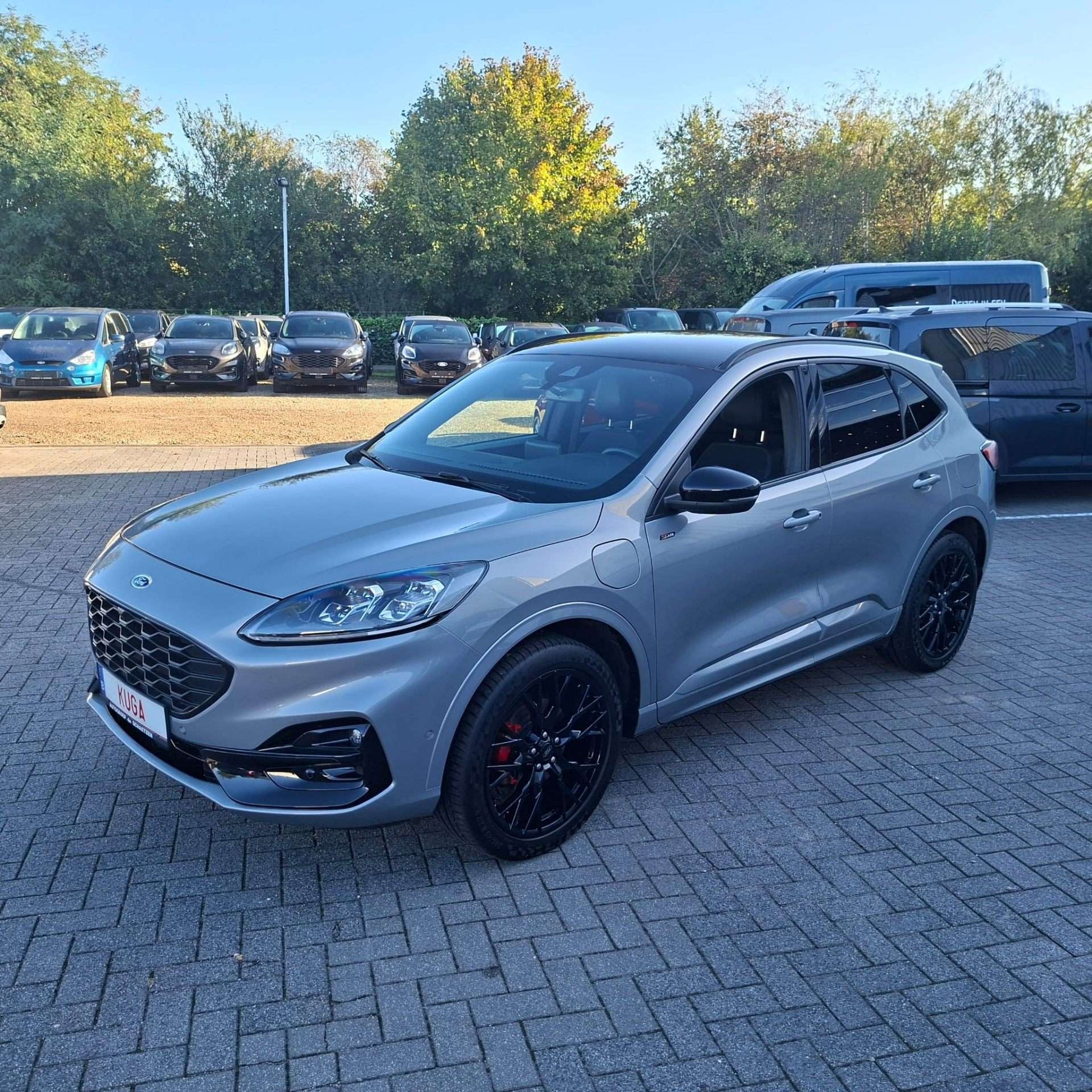 Ford Kuga PHEV ST-Line, 225PK, Solar silver (bj 2023), Auto's, Automaat, Gebruikt, Bluetooth, 5 zetels