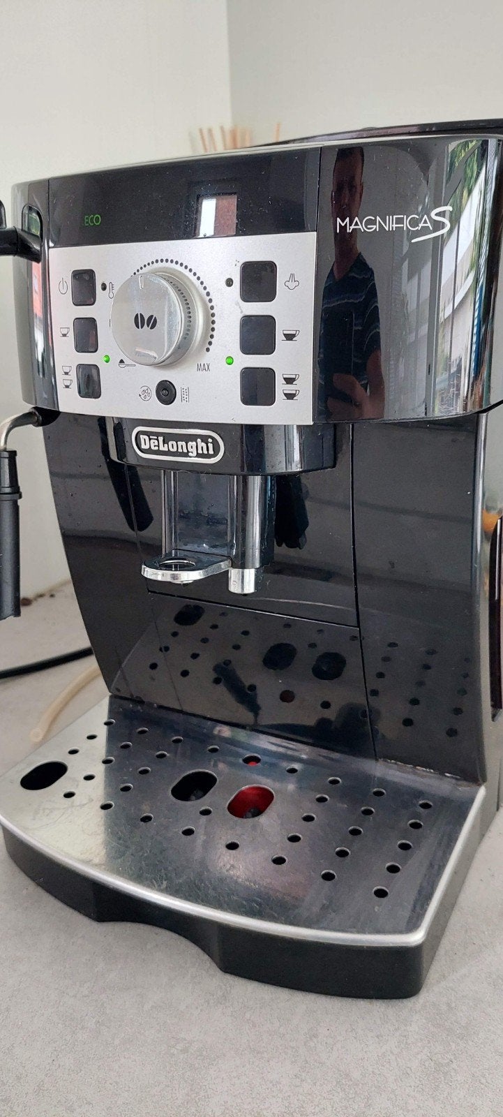 delonghi Magnifica S koffiemachine met 3maanden garantie, 10 kopjes of meer, Koffiemachine, Ophalen of Verzenden, Zo goed als nieuw