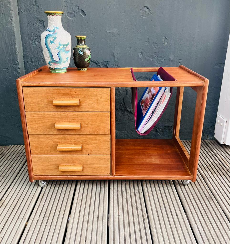 Vintage Deens trolley lades een lectuurbak. Teak, Ophalen, 50 tot 100 cm, Vintage, Zo goed als nieuw