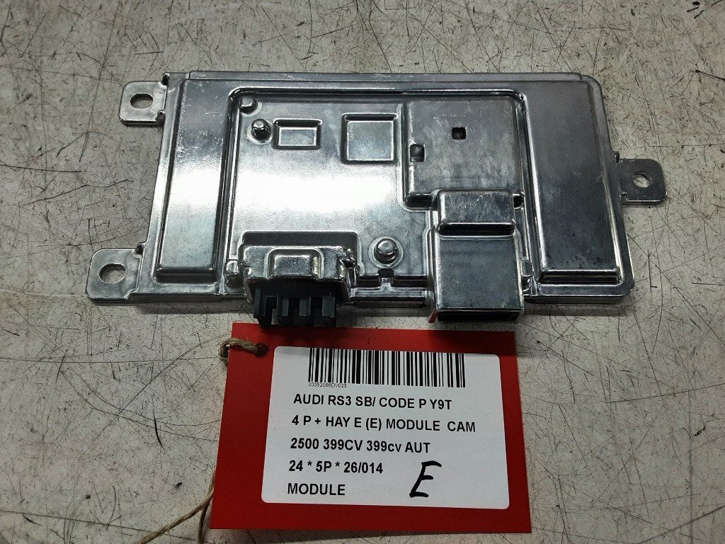 UNITE ELECTRONIQUE Audi RS 3 Sportback (8YA) (5WA907556H), Mevr. I. Hauben, Audi, Utilisé, Rue de l'Espoir 34 34
4030  GRIVEGNÉE, BE