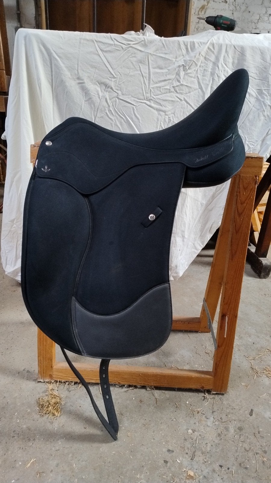 Wintec Icon - NIEUW, Dieren en Toebehoren, L (17.5 inch), Dressuur, Diepe zit, Nieuw